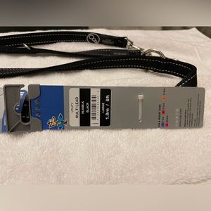 Black utility multi leash.
